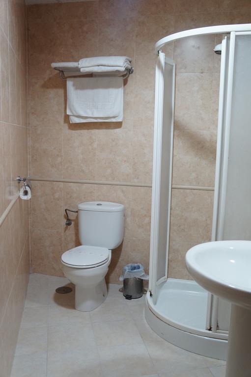 Hostal La Conilena โกนิล เด ลาฟรอนเตรา ห้อง รูปภาพ